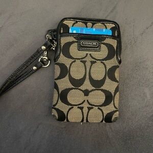 Coach Signature Black Wristlet